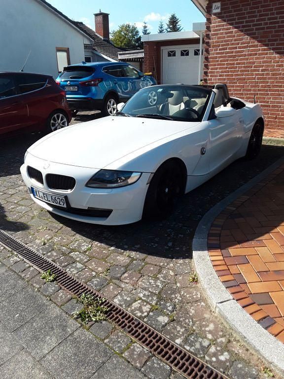 Weiß Gebraucht 2007 BMW Z4 Sport Line Cabrio | 8.000 € (Guter Preis) - Bild 1/4