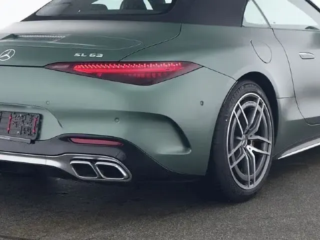 Gebraucht Mercedes SL63 AMG AMG 585 PS (430 kW) 2024 Manufaktur lack magno ireland Cabrio