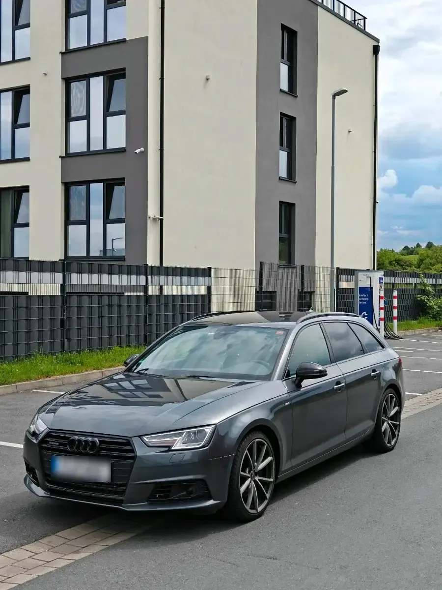 Gebraucht Audi A4 S-Line 218 PS (160 kW) 2018 Kombi