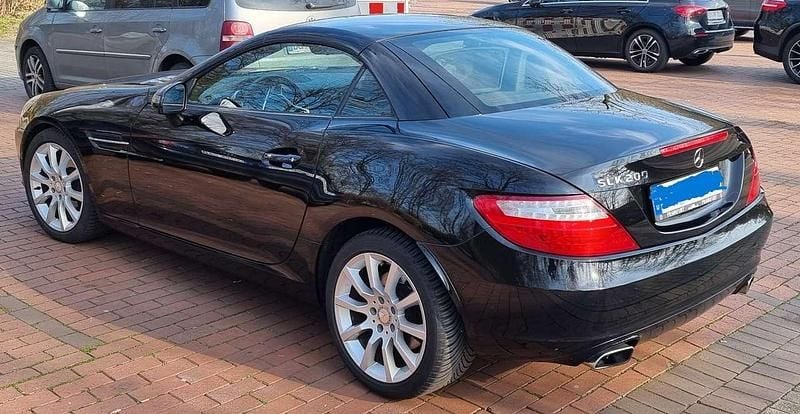 Gebraucht Mercedes SLK200 184 PS (135 kW) 2012 Schwarz Cabrio