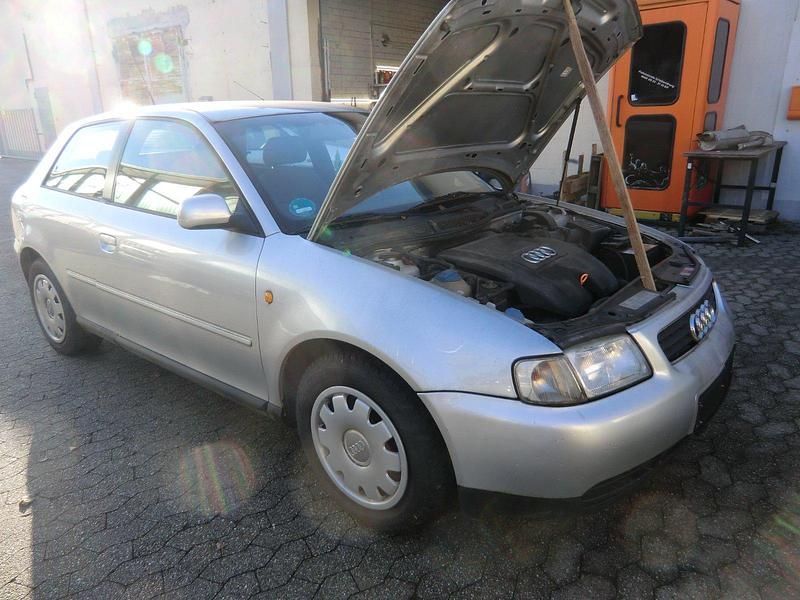 Gebraucht Audi A3 102 PS (75 kW) 2000 Silber Kleinwagen