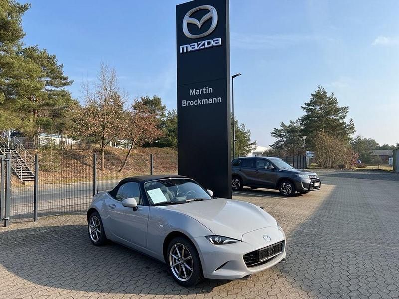 Grau Neu 2025 Mazda MX5 Exclusive-Line Cabrio | 29.575 € - Bild 1/4