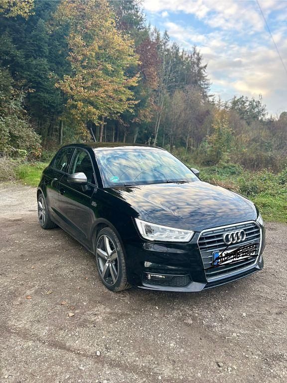 Schwarz Gebraucht 2017 Audi A1 Sportback Sport Kleinwagen | 12.900 € (Fairer Preis) - Bild 1/4