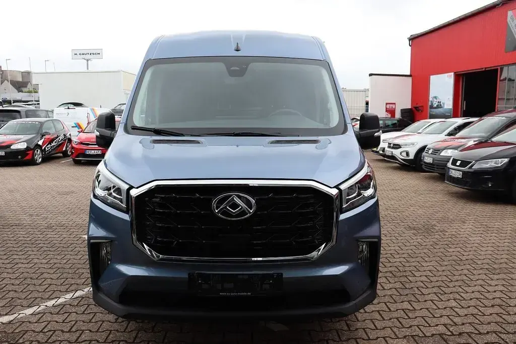 Neu Maxus V90 147 PS (108 kW) 2026 Blau Van