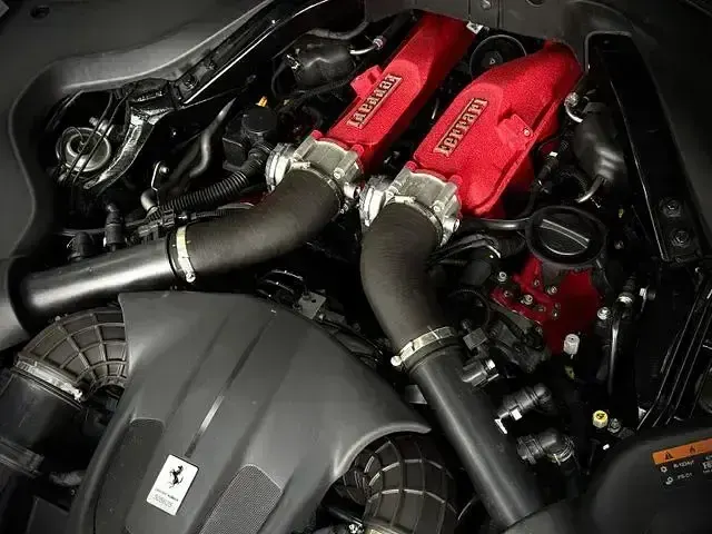 Gebraucht Ferrari Roma 620 PS (456 kW) 2024 Schwarz Coupé