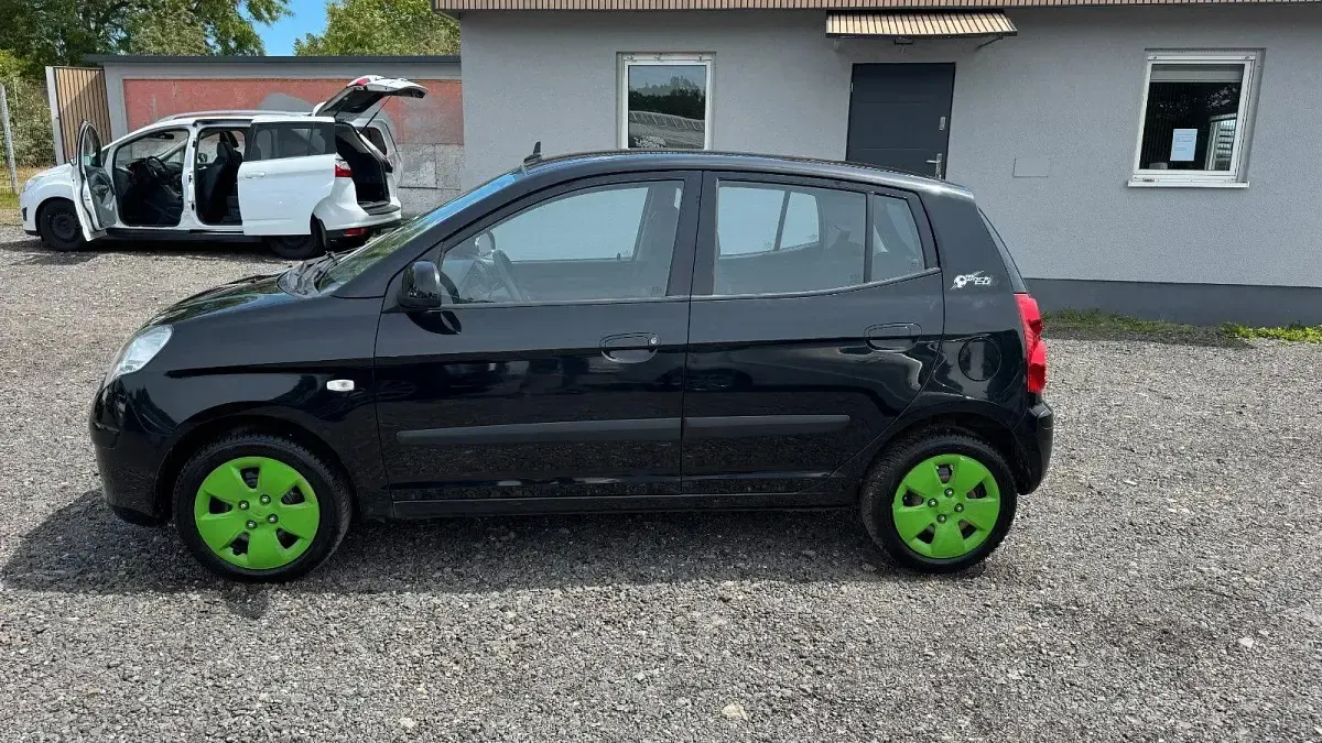 Gebraucht Kia Picanto 65 PS (47 kW) 2010 Schwarz Kleinwagen