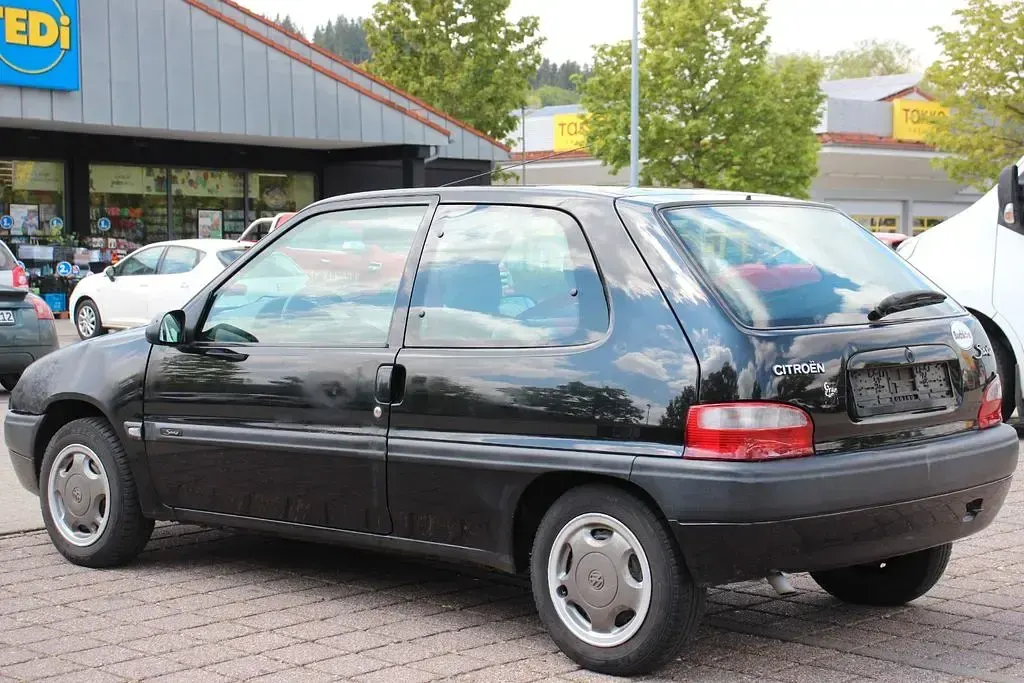 Gebraucht Citroën Saxo 60 PS (44 kW) 2001 Schwarz Kleinwagen
