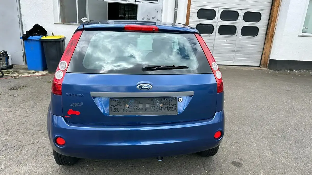 Gebraucht Ford Fiesta 78 PS (57 kW) 2007 Blau Kleinwagen