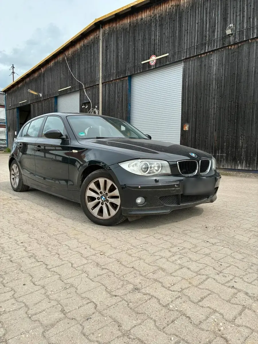 Gebraucht BMW 116 116 PS (85 kW) 2006 Schwarz Kleinwagen