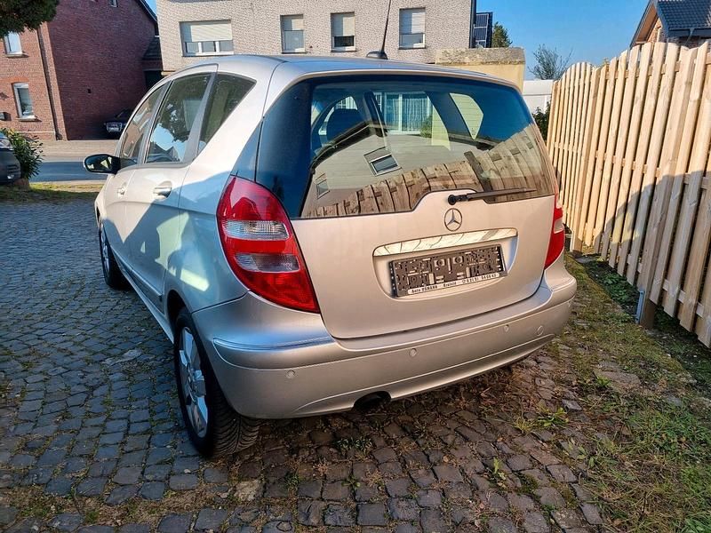 Gebraucht Mercedes A170 95 PS (69 kW) 2006 Silber Kleinwagen