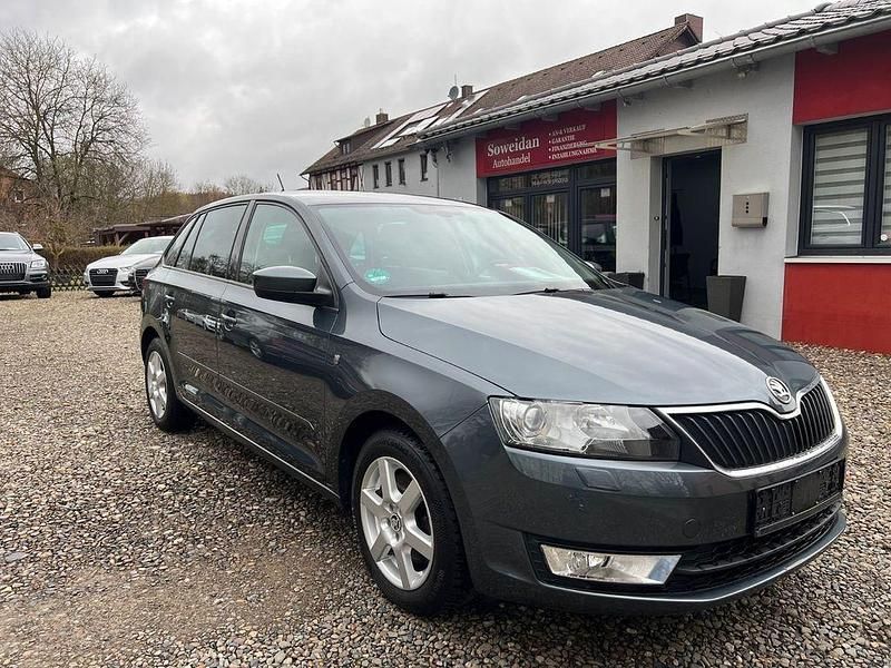 Gebraucht Skoda Rapid Elegance 105 PS (77 kW) 2015 Grau Kleinwagen