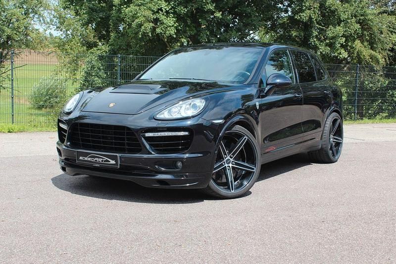 Schwarz Gebraucht 2013 Porsche Cayenne Turbo SUV | 32.958 € (Teuer) - Bild 1/4