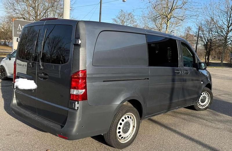 Gebraucht Mercedes Vito 136 PS (100 kW) 2018 Grün Van