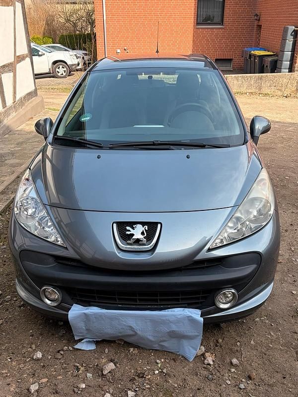 Gebraucht Peugeot 207 70 PS (51 kW) 2009 Grau Kleinwagen