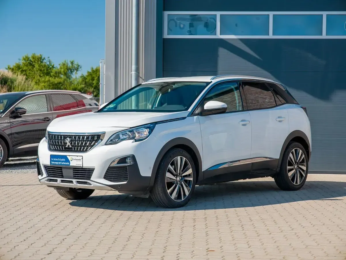Gebraucht Peugeot 3008 Allure 131 PS (96 kW) 2020 Weiß SUV