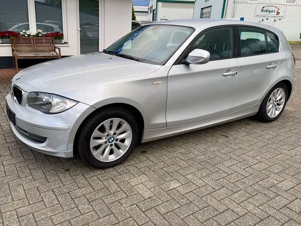 Gebraucht BMW 116 116 PS (85 kW) 2010 Silber Kleinwagen