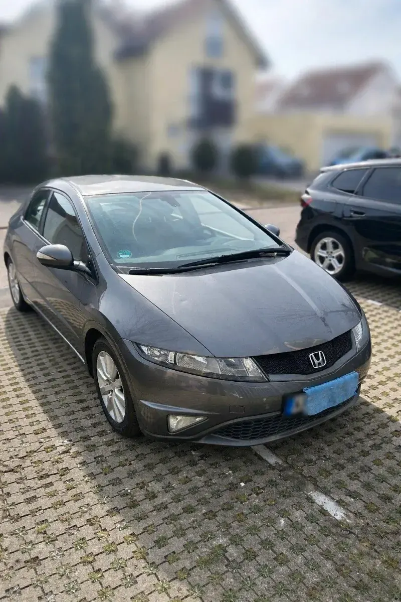 Gebraucht Honda Civic 140 PS (102 kW) 2011 Silber Limousine