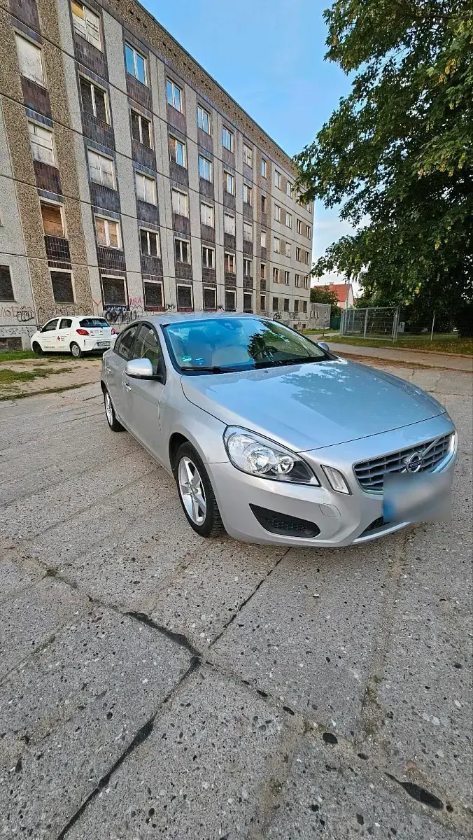Gebraucht Volvo S60 150 PS (110 kW) 2011 Silber Limousine