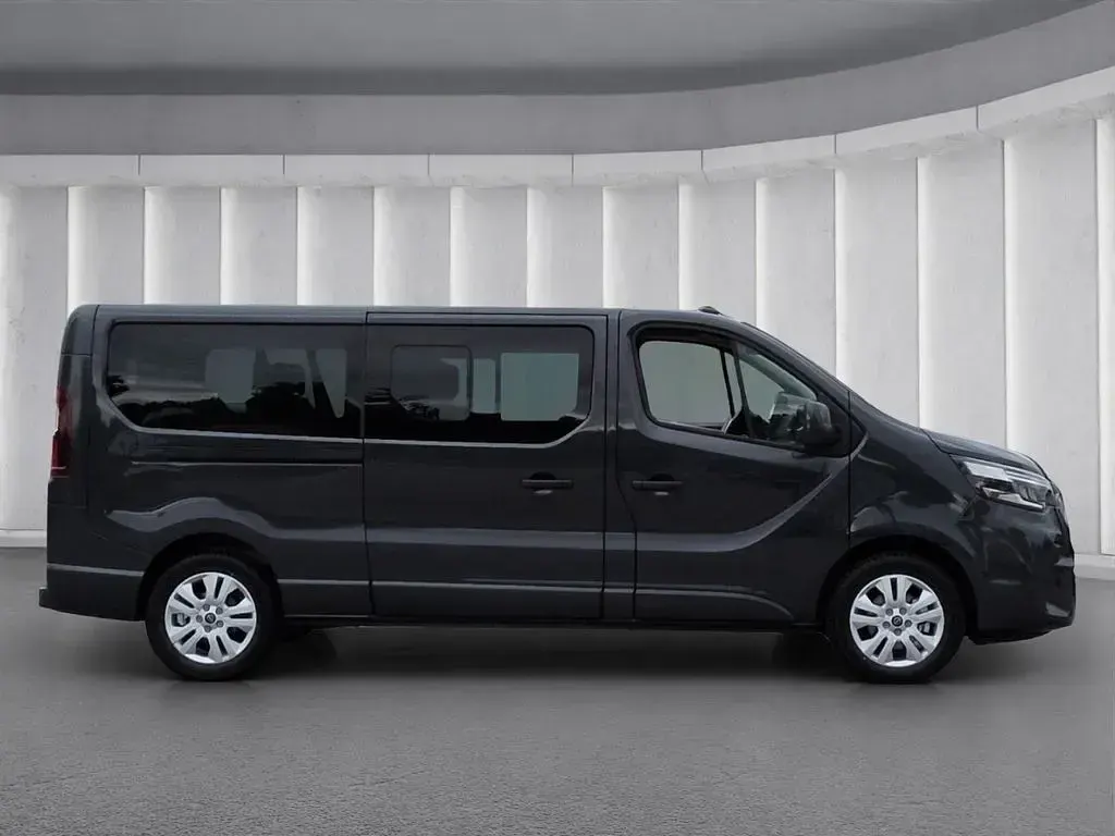 Second-hand Nissan Primastar Tekna 150 CP (110 kW) 2025 Gri Monovolum