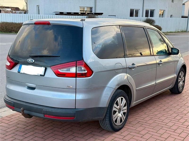 Second-hand Ford Galaxy 140 CP (102 kW) 2010 Monovolum