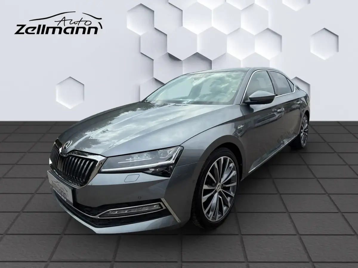 Gebraucht Skoda Superb LAURIN & KLEMENT 200 PS (147 kW) 2023 Limousine