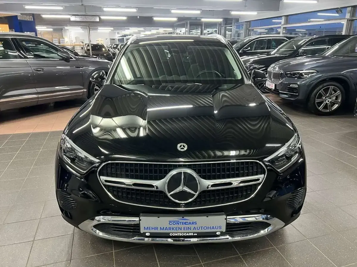 Gebraucht Mercedes GLC220 Avantgarde 197 PS (144 kW) 2023 Schwarz SUV