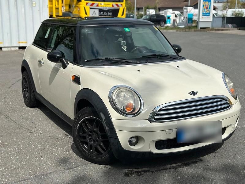 Usata Mini Cooper 120 CV (88 kW) 2007 Bianco Utilitaria