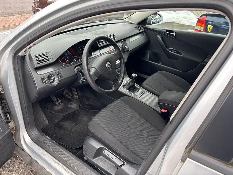 Gebraucht VW Passat Comfortline 122 PS (89 kW) 2009 Grau Kombi