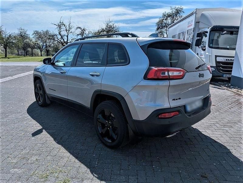Gebraucht Jeep Cherokee Night Eagle 200 PS (147 kW) 2017 Grau SUV