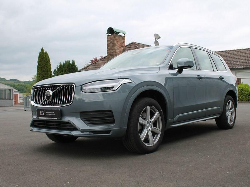 Grau Gebraucht 2023 Volvo XC90 Core SUV | 53.950 € (Guter Preis) - Bild 1/4