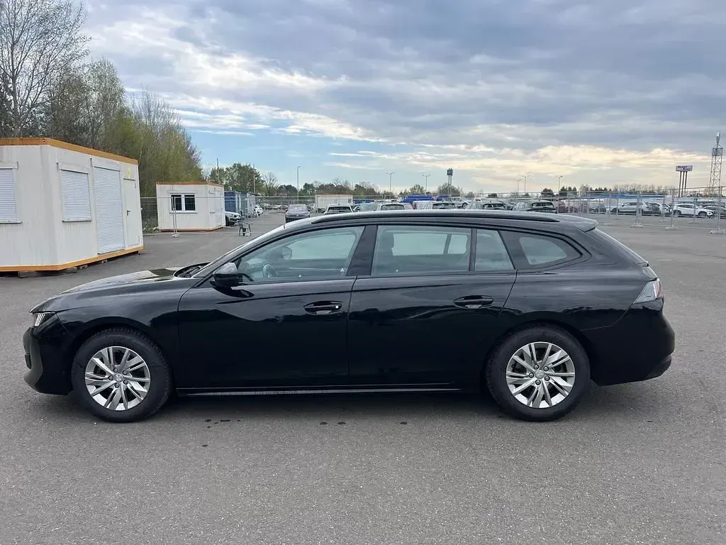 Gebraucht Peugeot 508 Active 131 PS (96 kW) 2022 Schwarz Limousine