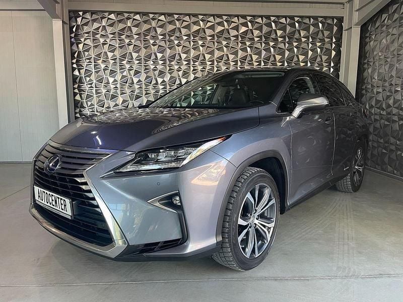 Grau Gebraucht 2017 Lexus RX450h SUV | 26.699 € (Fairer Preis) - Bild 1/4