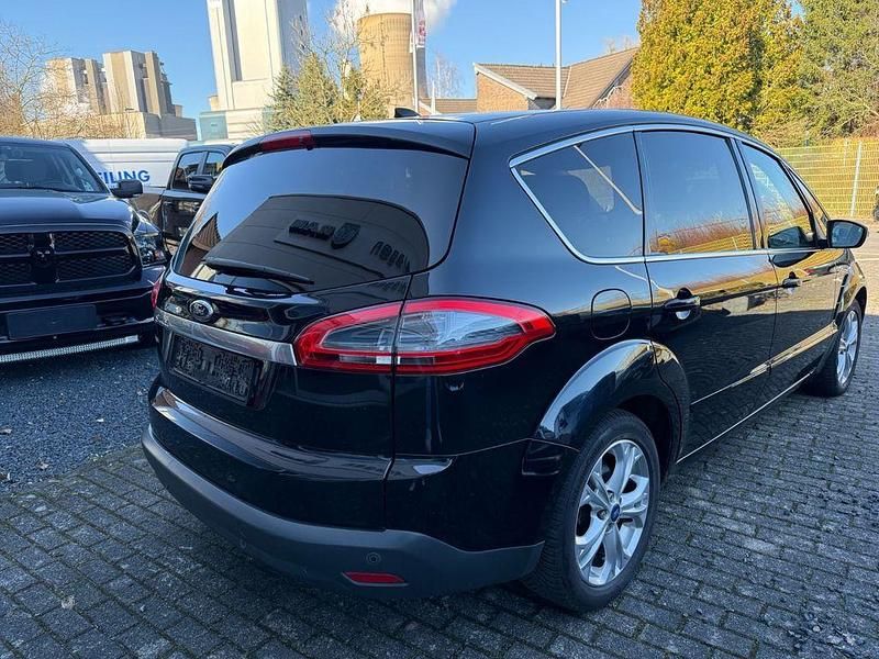 Gebraucht Ford S-MAX Titanium 160 PS (117 kW) 2012 Schwarz Van / Kleinbus