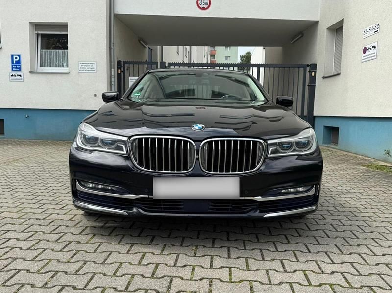 Gebraucht BMW 730 265 PS (194 kW) 2017 Schwarz Limousine