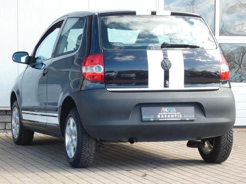 Gebraucht VW Fox Basis 54 PS (39 kW) 2006 Schwarz Kleinwagen