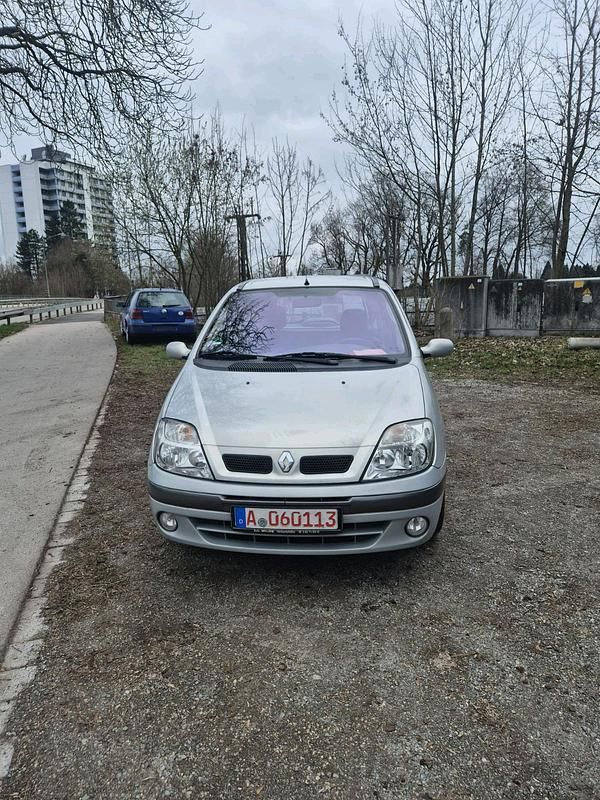 Gebraucht Renault Scénic 108 PS (79 kW) 2001 Silber Van / Kleinbus