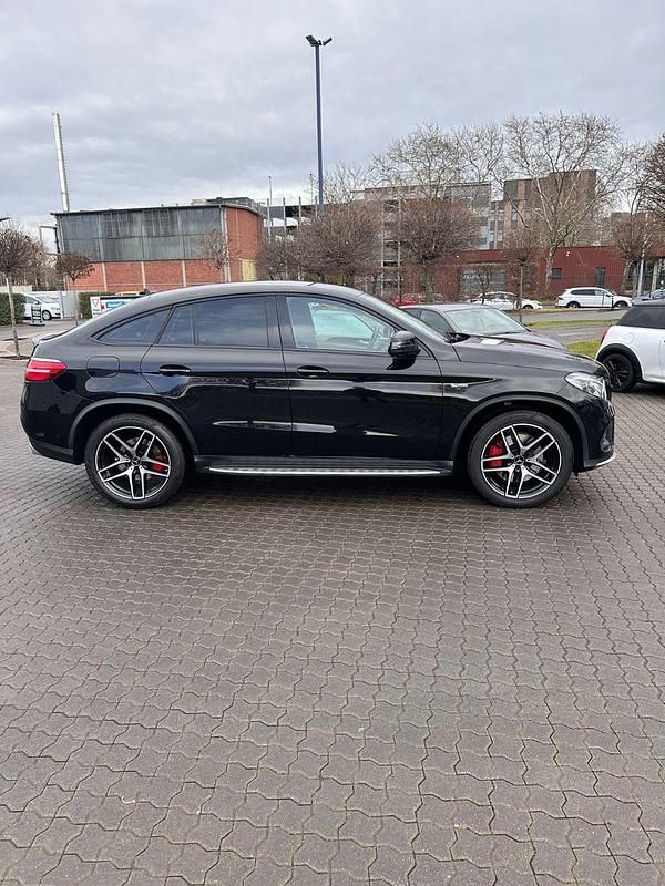 Schwarz Gebraucht 2017 Mercedes GLE43 AMG AMG SUV | 40.500 € (Guter Preis) - Bild 1/4