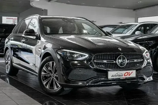 Gebraucht Mercedes C220 Night 200 PS (147 kW) 2022 Schwarz Limousine