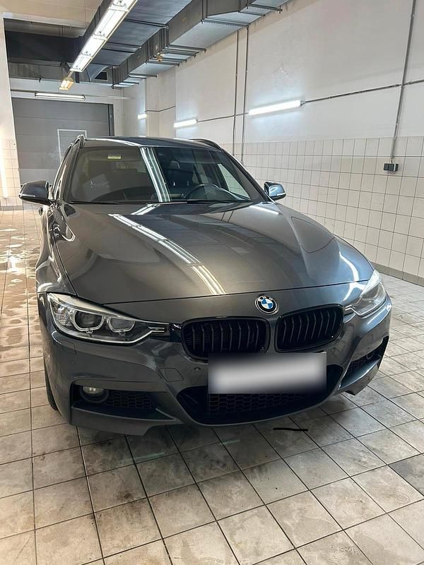 Gebraucht BMW 320 Comfort Edition 184 PS (135 kW) 2014 Grau Kombi