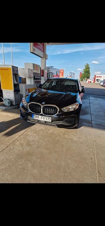Schwarz Gebraucht 2021 BMW 118 Kleinwagen | 17.000 € (Fairer Preis) - Bild 1/4