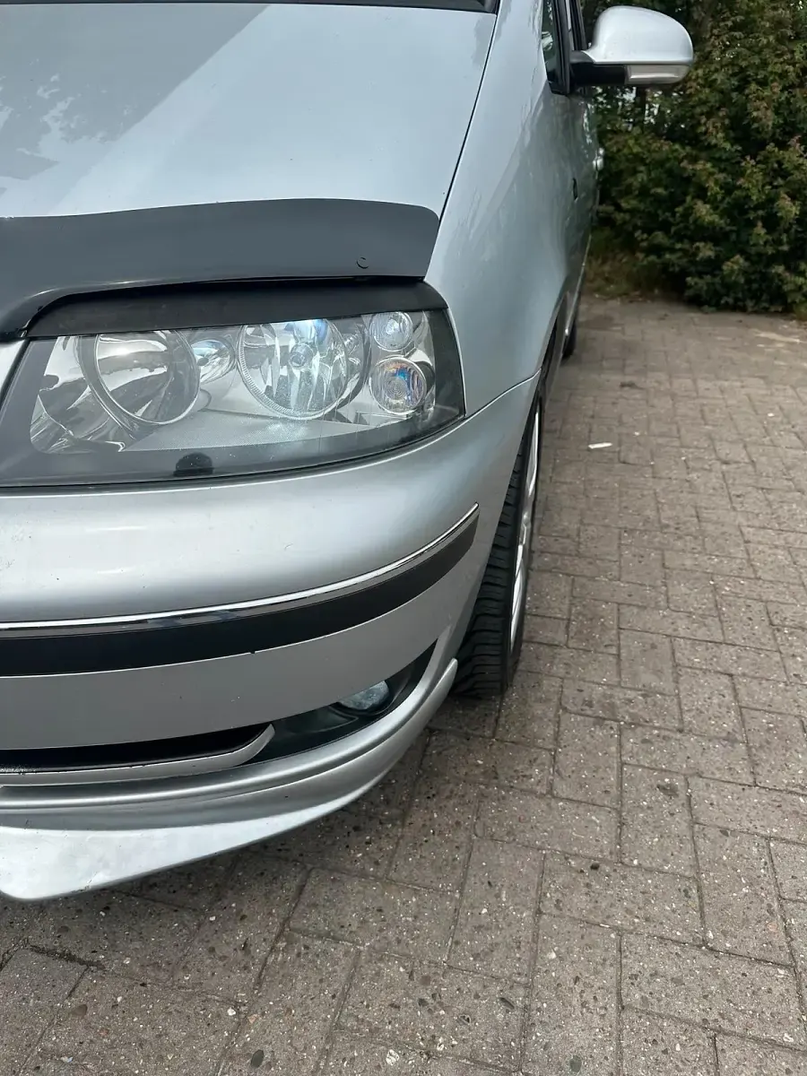 Gebraucht VW Sharan 130 PS (95 kW) 2004 Silber Van / Kleinbus
