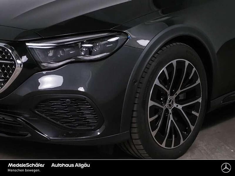 Gebraucht Mercedes E300 Night 313 PS (230 kW) 2024 Lack graphitgrau Kombi