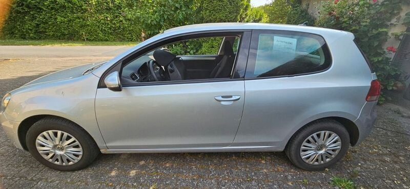 Silber Gebraucht 2008 VW Golf VI Trendline Limousine | 2.999 € (Guter Preis) - Bild 1/4