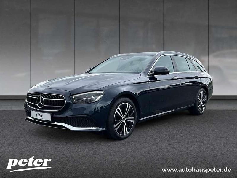Metalliclack nautikblau Gebraucht 2022 Mercedes E300 Avantgarde Kombi | 28.910 € (Fairer Preis) - Bild 1/4