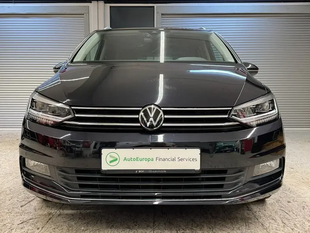 Gebraucht VW Touran Highline 150 PS (110 kW) 2022 Schwarz Van / Kleinbus