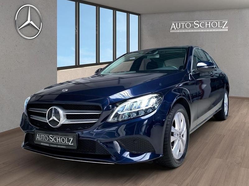 Blau Gebraucht 2020 Mercedes C200 Avantgarde Limousine | 29.648 € (Fairer Preis) - Bild 1/4