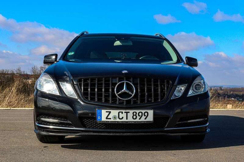 Schwarz Gebraucht 2012 Mercedes E220 Kombi | 7.999 € (Etwas zu teuer) - Bild 1/4