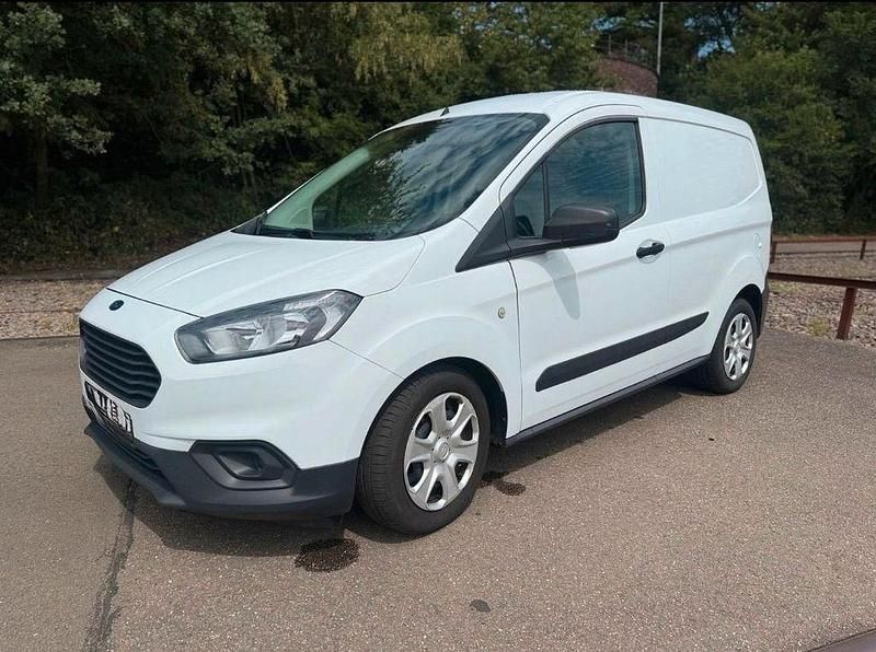Weiß Gebraucht 2019 Ford Transit Van / Kleinbus | 14.500 € (Etwas zu teuer) - Bild 1/4