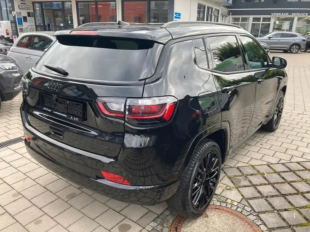 Gebraucht Jeep Compass 131 PS (96 kW) 2023 Schwarz SUV