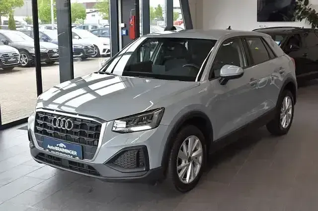 Gebraucht Audi Q2 Comfort 116 PS (85 kW) 2023 Grau SUV